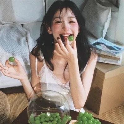 怪物少女妮莫娜
